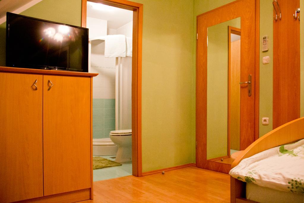 Guesthouse Jug Blato Екстер'єр фото